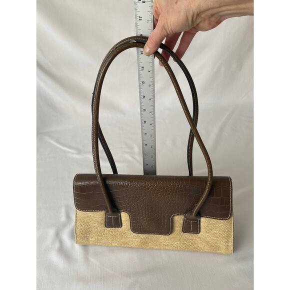 Tommy Hilfiger designer straw hand bag/shoulder bag. Gently used. - Picture 5 of 10